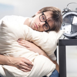 Triệu Chứng Mất Ngủ Kéo Dài: nguyên nhân, hệ quả, cách khắc phục
