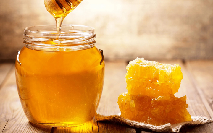 Đau dạ dày uống mật ong có tốt không?